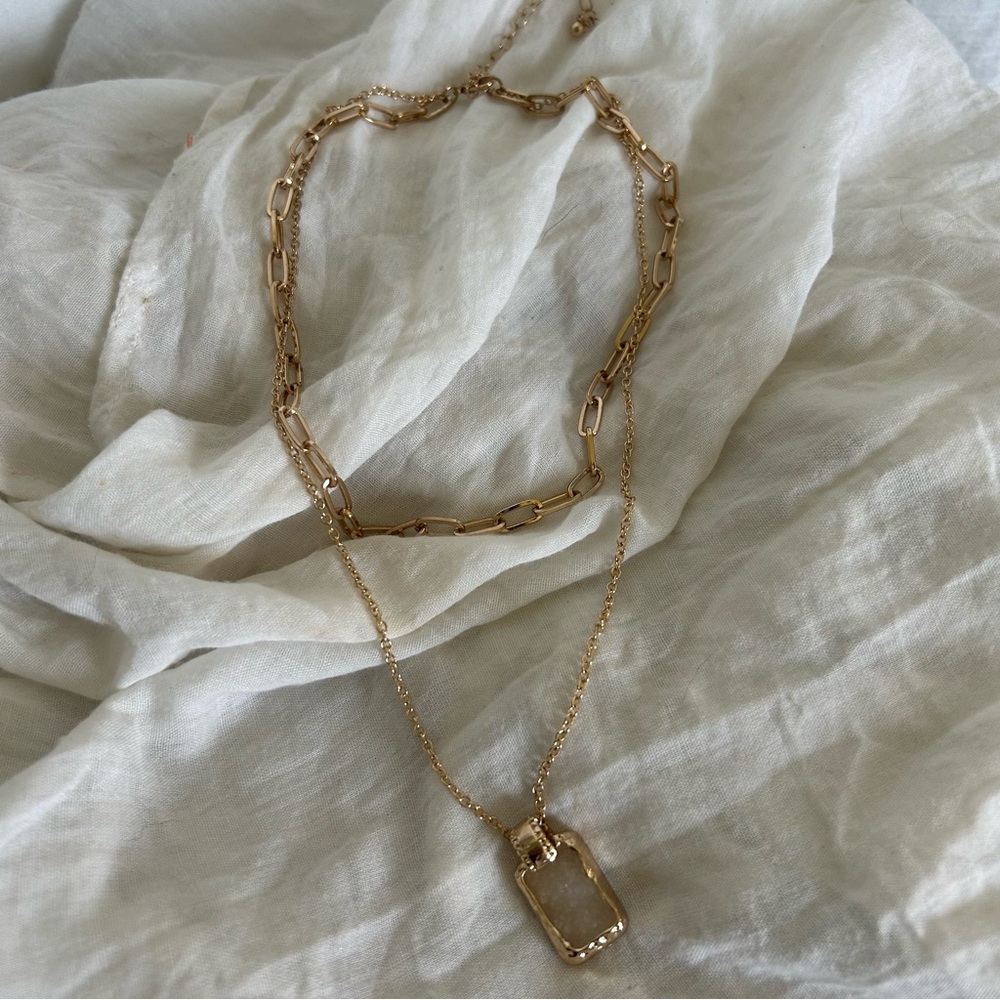 Gold diamond necklace